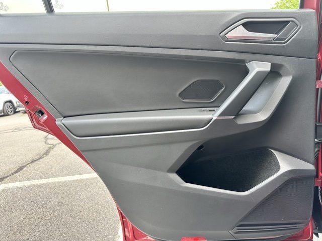 2020 Cardinal Red Metallic Volkswagen Tiguan 2.0T SEL AWD SUV