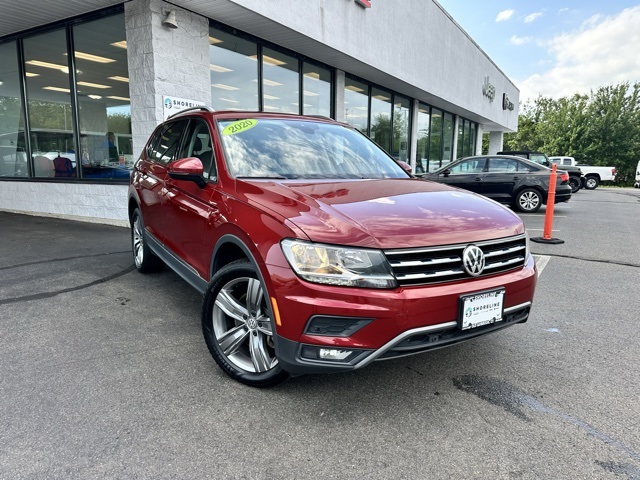 2020 Cardinal Red Metallic Volkswagen Tiguan 2.0T SEL AWD SUV