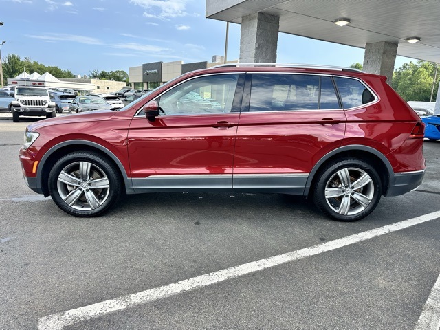 2020 Cardinal Red Metallic Volkswagen Tiguan 2.0T SEL AWD SUV