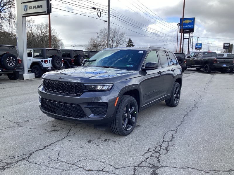 2025 Jeep Grand Cherokee Altitude X photo 3