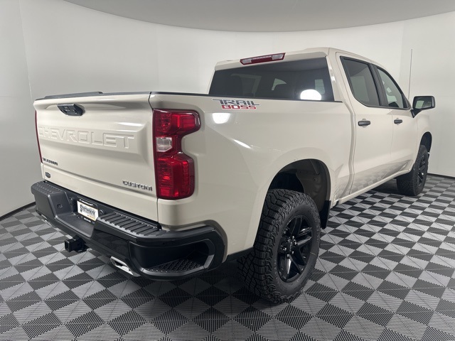 2026 Chevrolet Silverado 1500 Custom Trail Boss photo 2