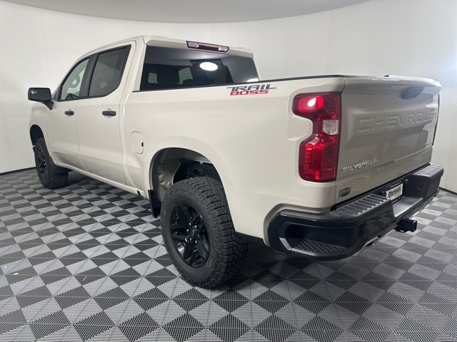 2026 Chevrolet Silverado 1500 Custom Trail Boss photo 3