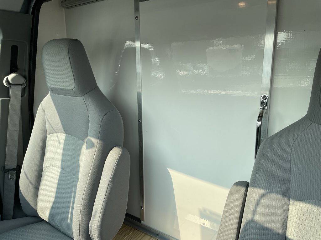 2024 Ford E-450 photo 14
