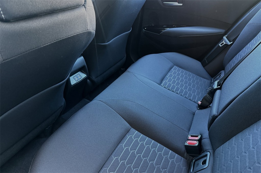 2025 Toyota Corolla SE photo 7