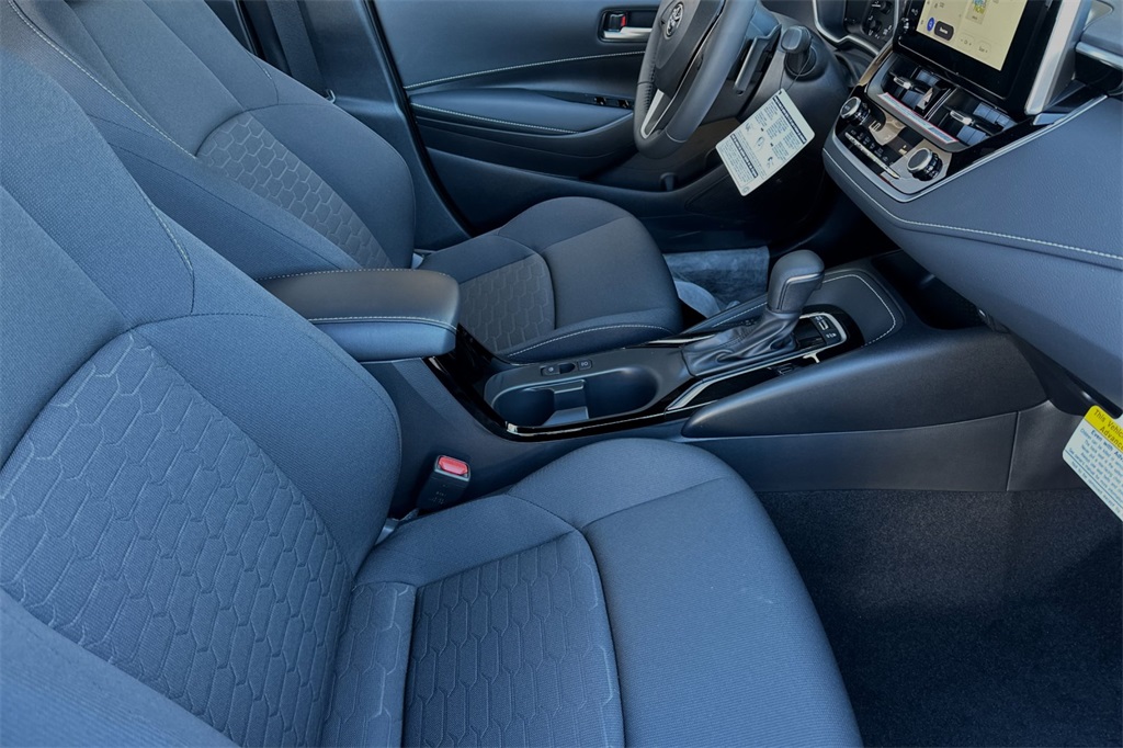 2025 Toyota Corolla SE photo 11