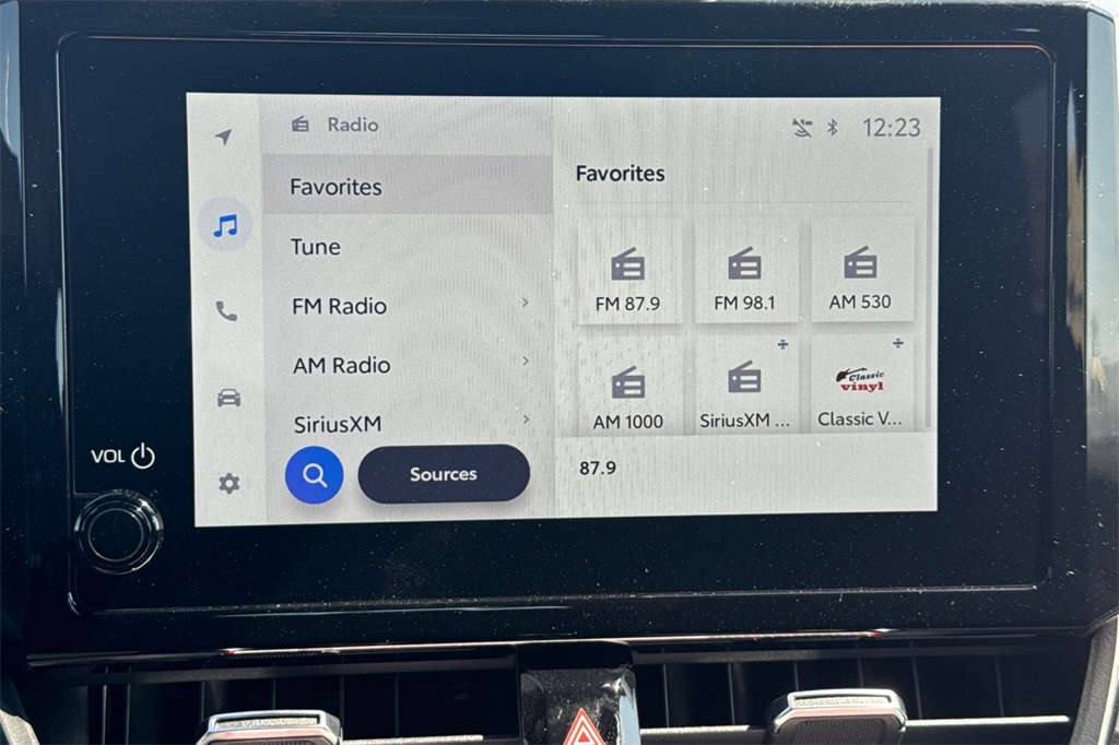 2025 Toyota Corolla SE photo 14
