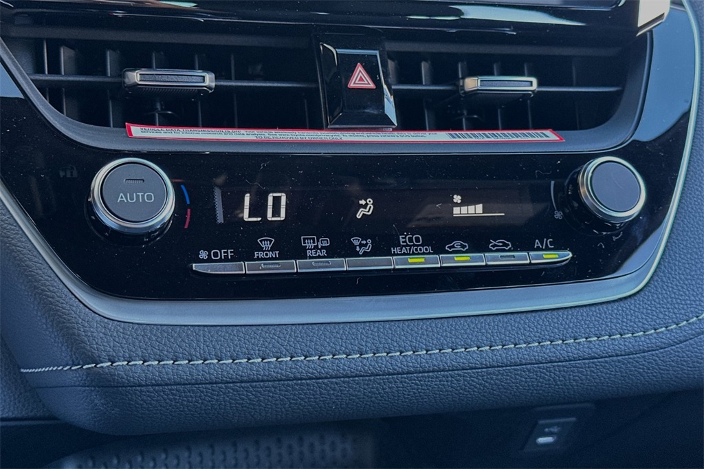 2025 Toyota Corolla SE photo 15