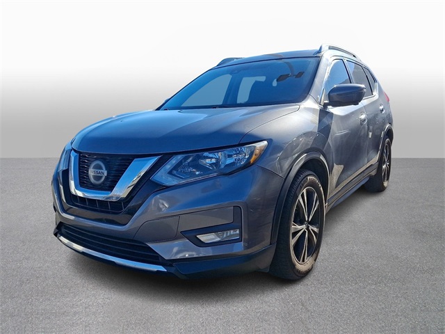 2020 Nissan Rogue SV's photo