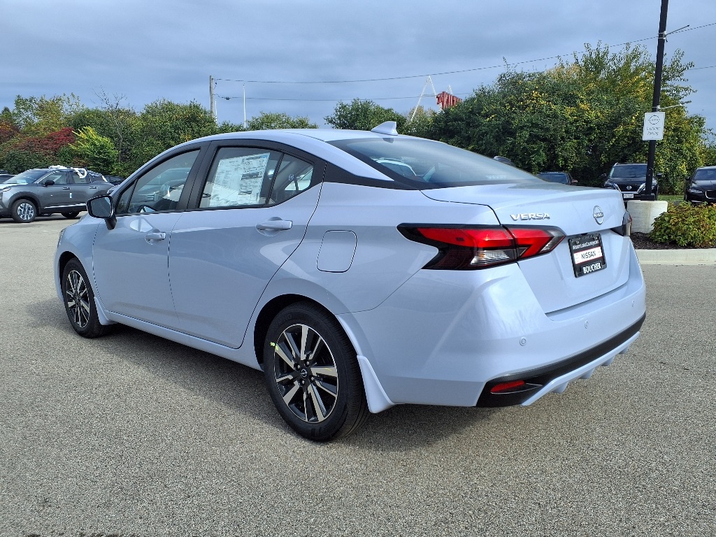 2025 Nissan Versa 1.6 SV photo 3