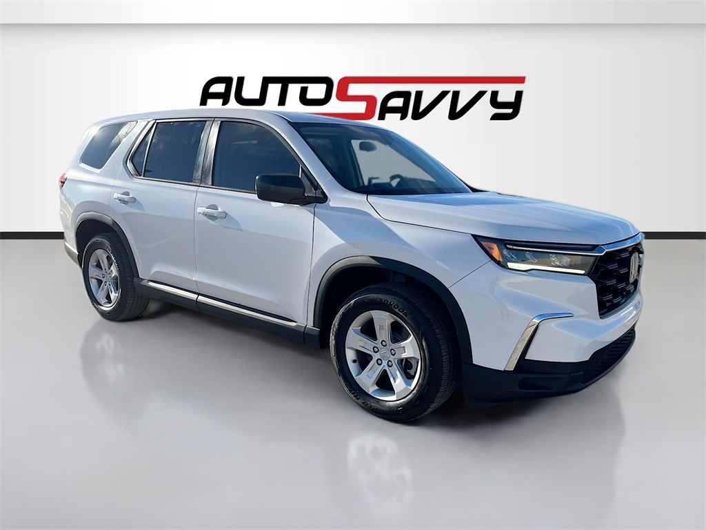 2024 Honda Pilot LX's photo