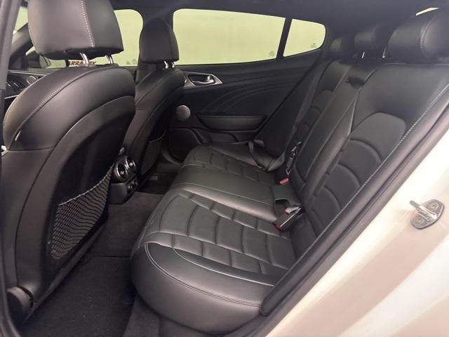 2022 Snow White Pearl Kia Stinger GT2 RWD Sedan
