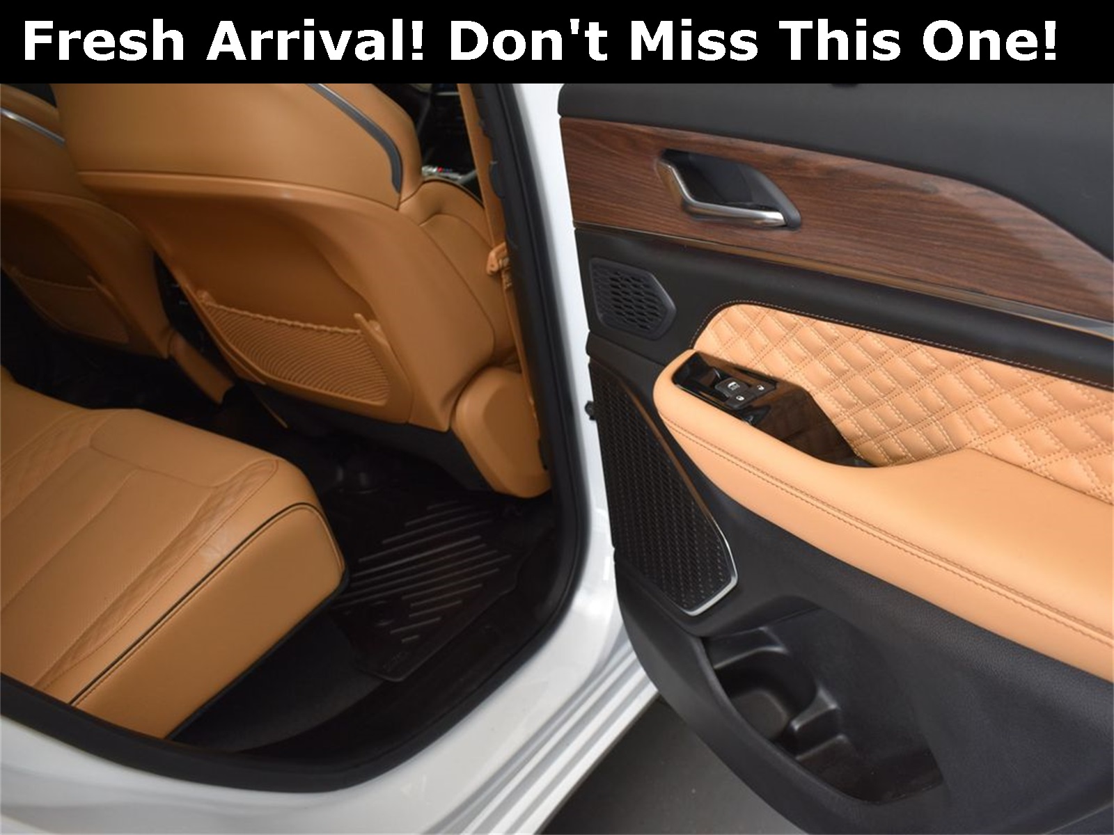 2024 Bright White Clearcoat Jeep Grand Cherokee Summit 4X4 SUV