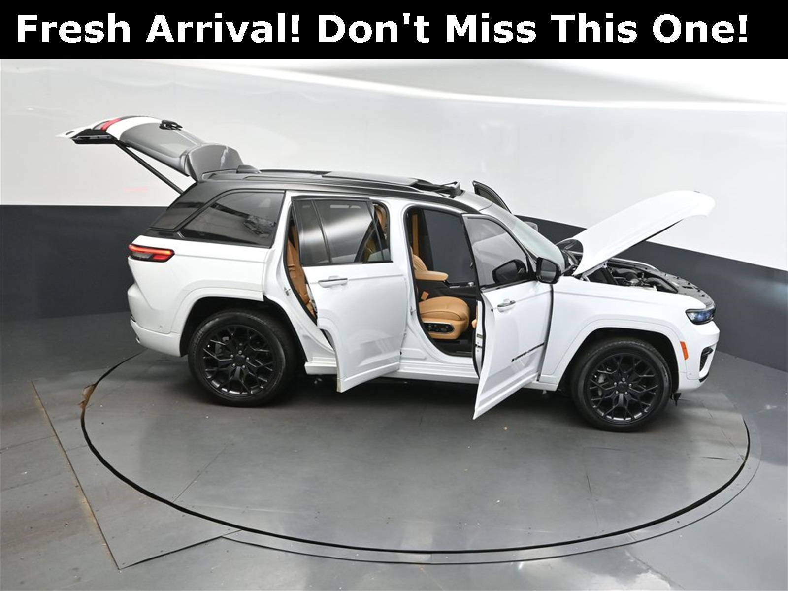 2024 Bright White Clearcoat Jeep Grand Cherokee Summit 4X4 SUV