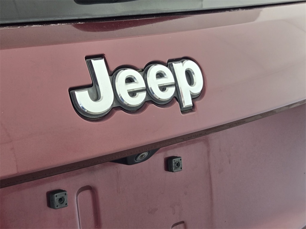 used 2016 Jeep Grand Cherokee car, priced at $16,988