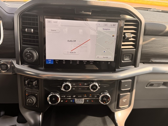 2025 Ford F-150 Lariat photo 16
