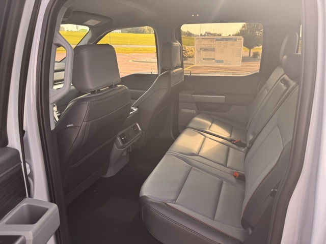 2025 Ford F-150 Lariat photo 24