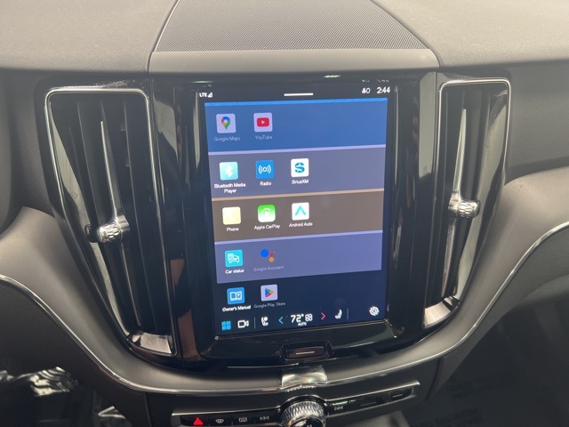 2025 Volvo XC60 B5 Core photo 17