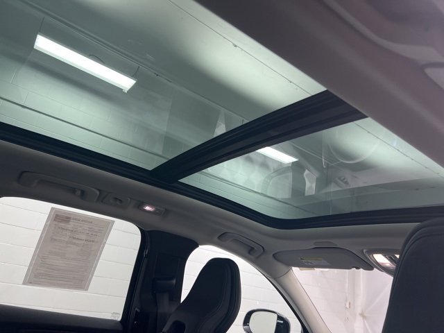 2025 Volvo XC60 B5 Core photo 23