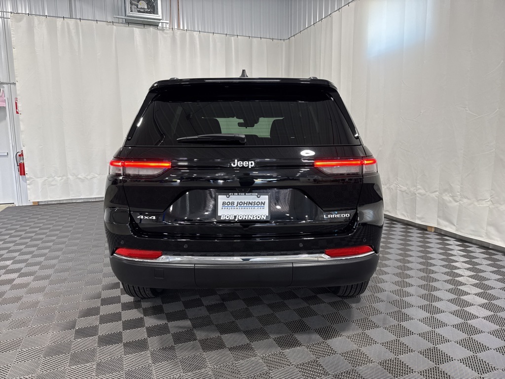 2025 Jeep Grand Cherokee Laredo photo 22