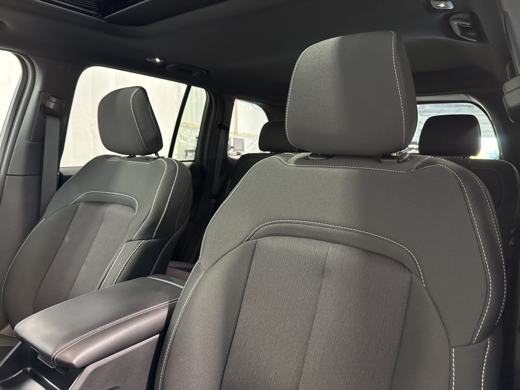 2025 Jeep Grand Cherokee Laredo photo 26