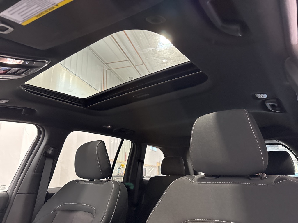 2025 Jeep Grand Cherokee Laredo photo 27