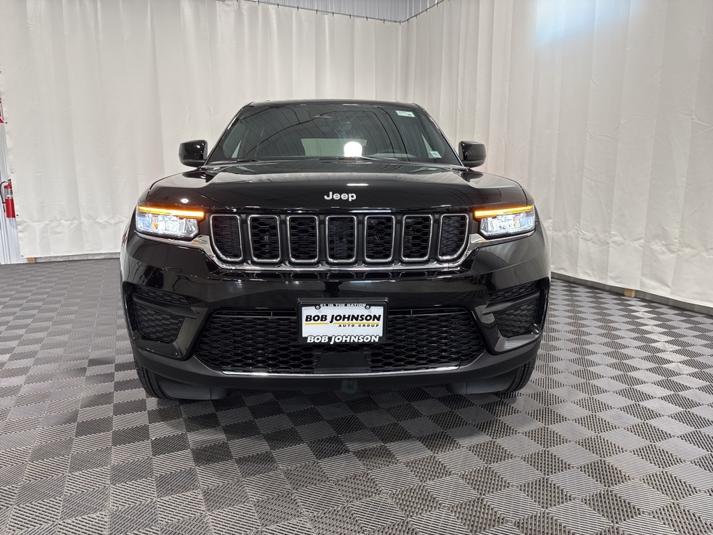 2025 Jeep Grand Cherokee Laredo photo 14