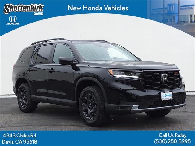2025 Honda Pilot TrailSport's photo