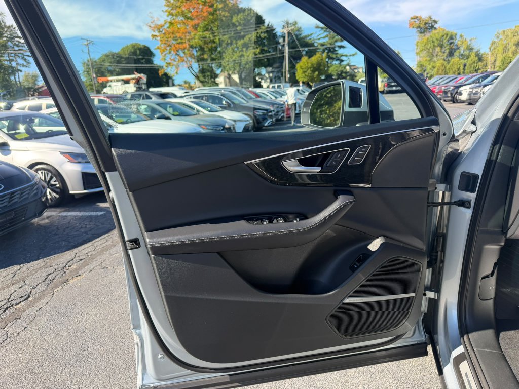 Used 2025 Audi Q7 SUV