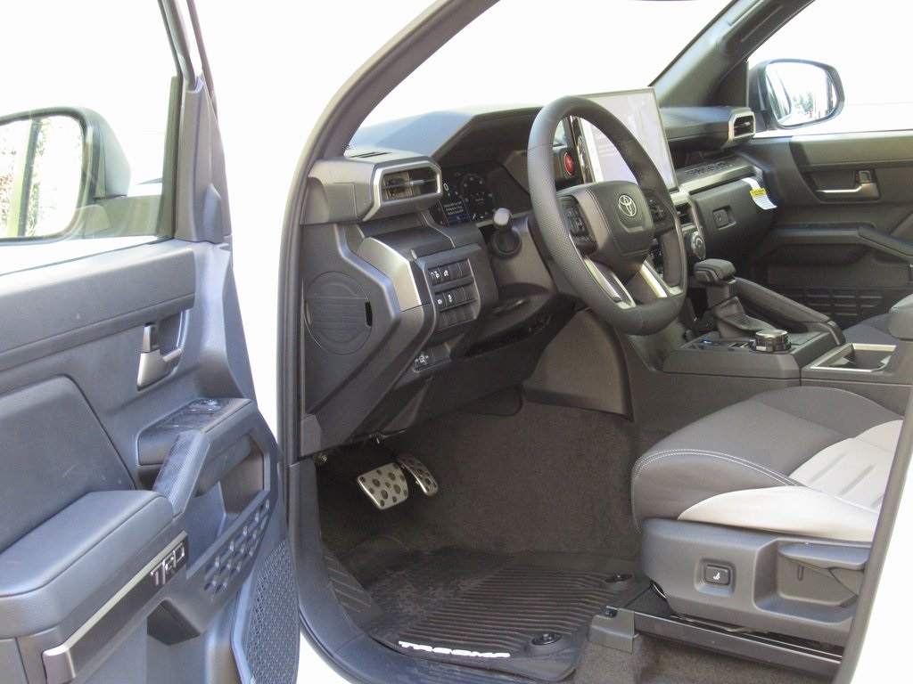2025 Toyota Tacoma TRD Sport Double Cab photo 11