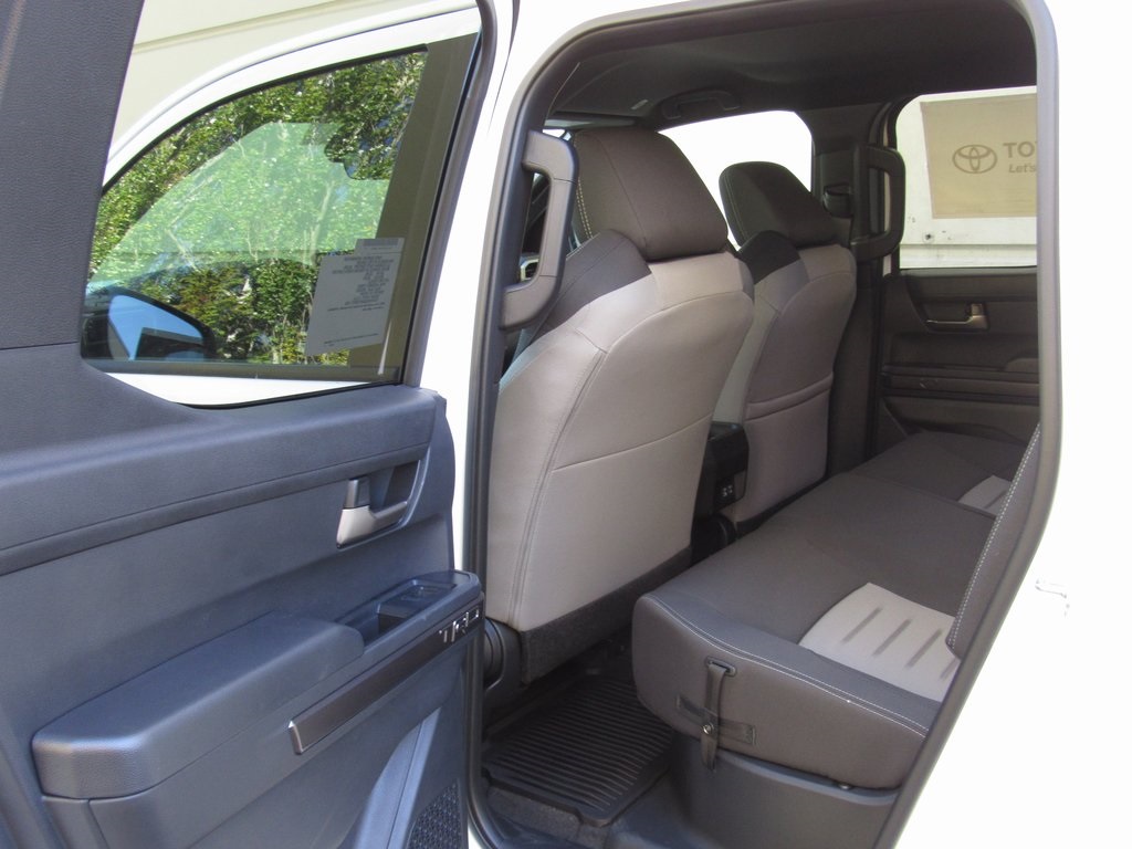 2025 Toyota Tacoma TRD Sport Double Cab photo 16