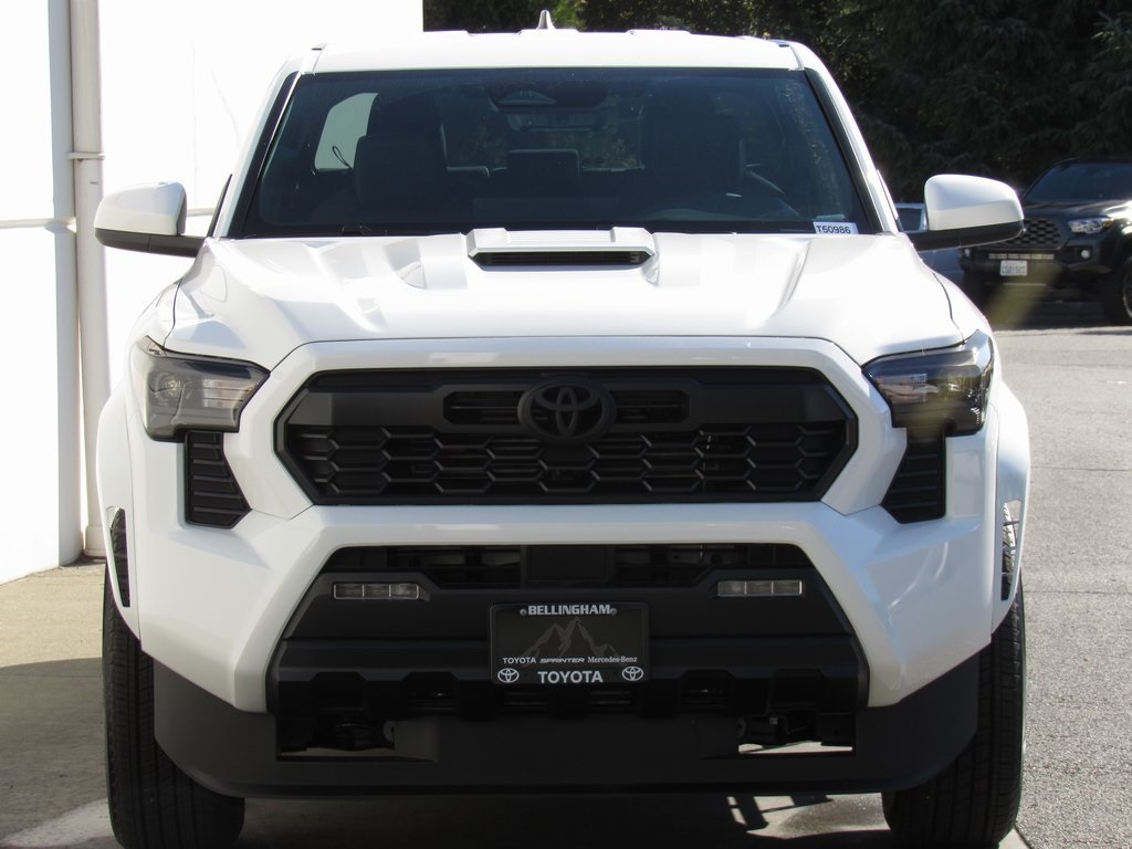2025 Toyota Tacoma TRD Sport Double Cab photo 3