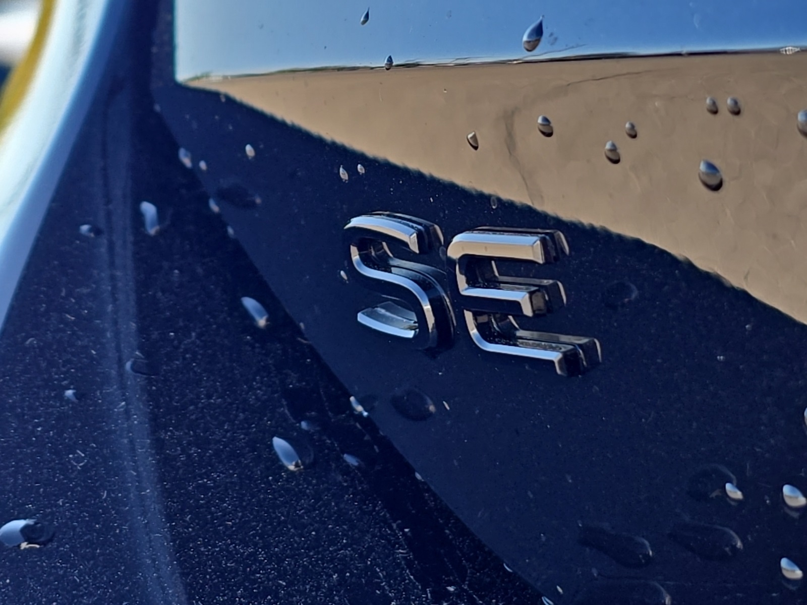 new 2025 Volkswagen Tiguan car, priced at $38,244