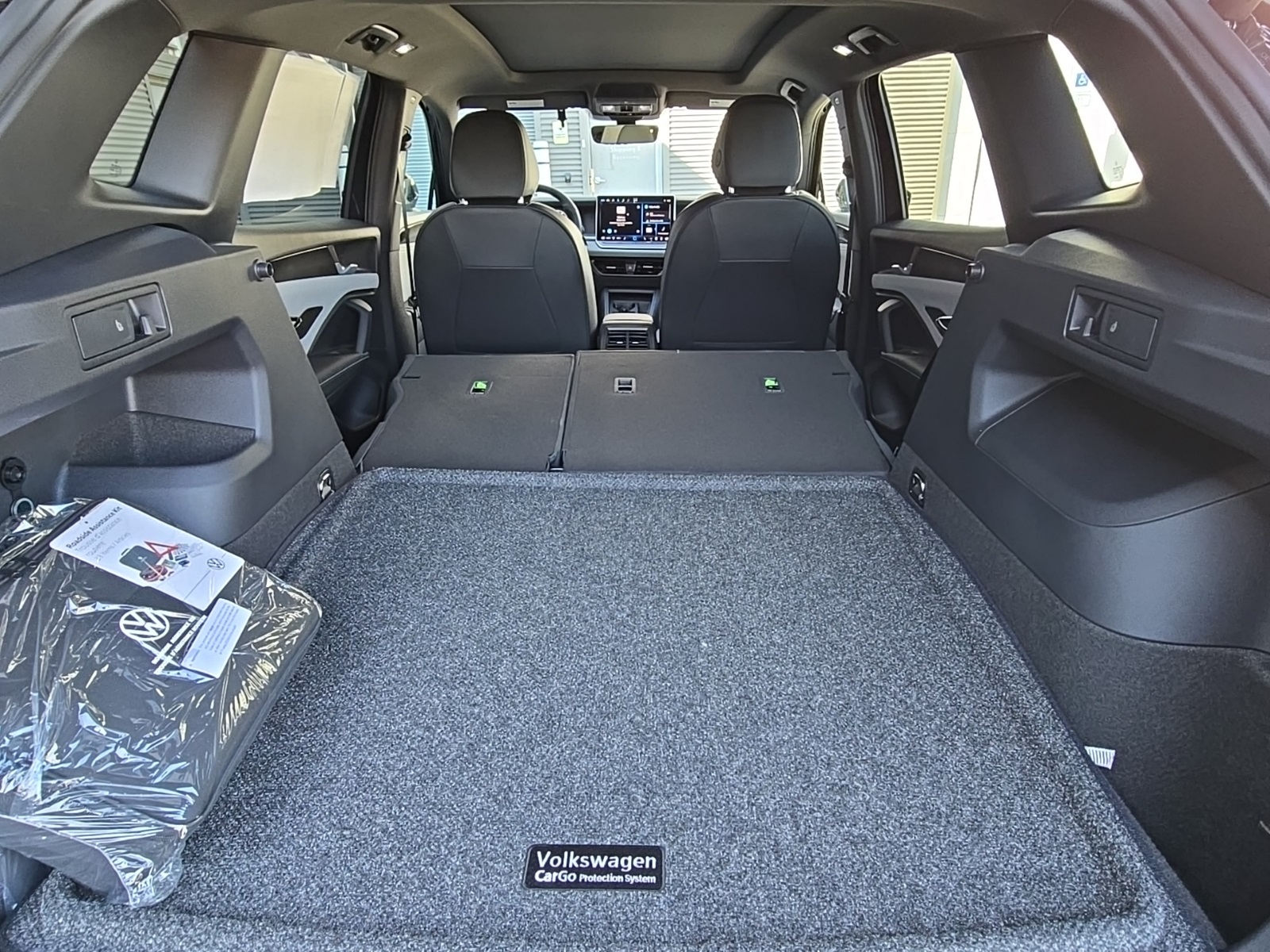 new 2025 Volkswagen Tiguan car, priced at $38,244