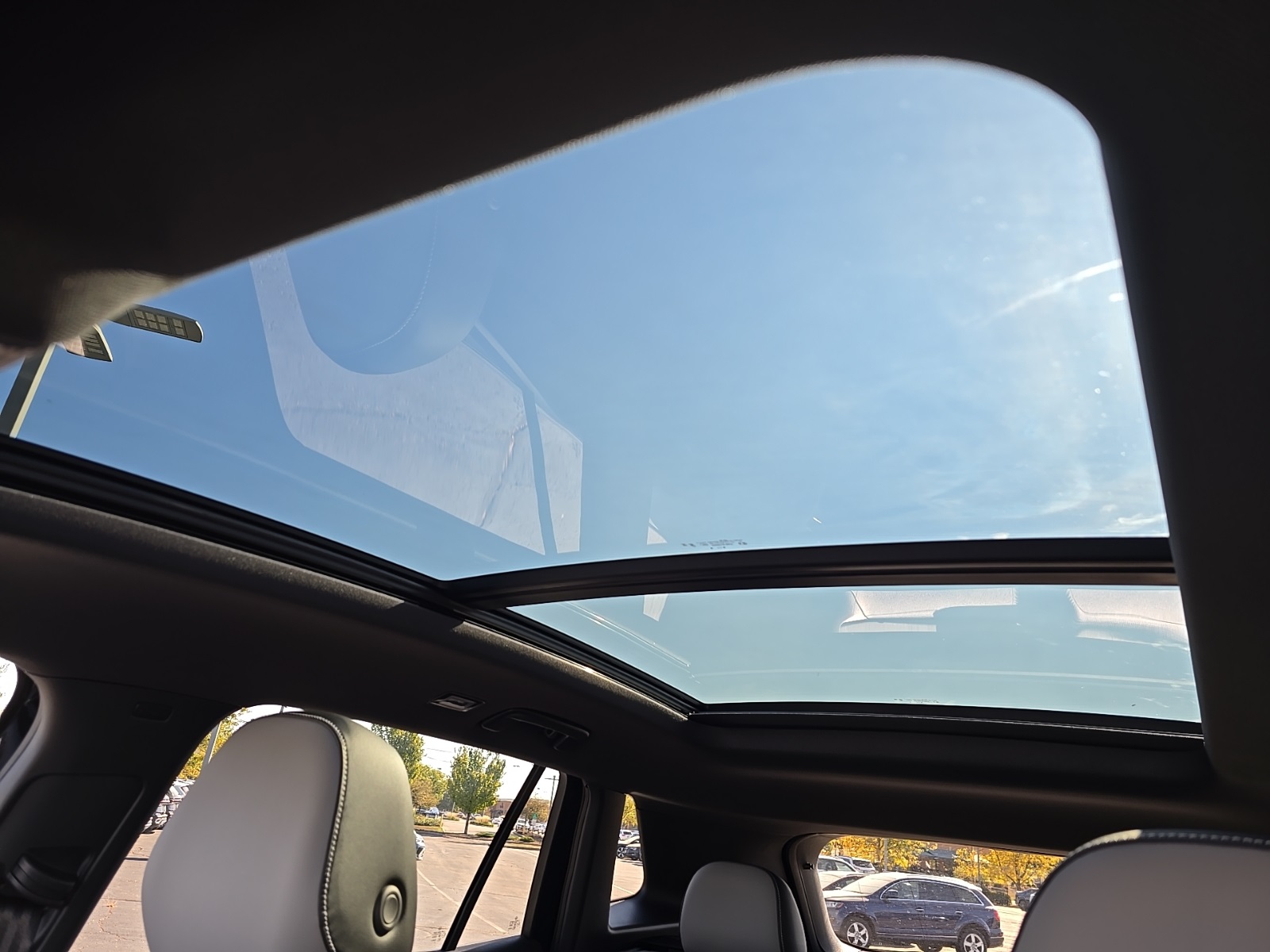 new 2025 Volkswagen Tiguan car, priced at $38,244