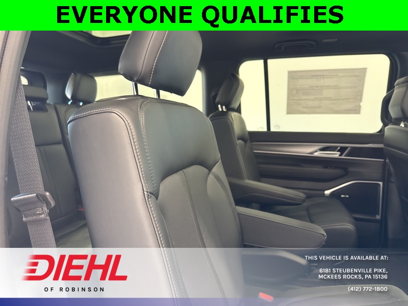 2025 Jeep Wagoneer Series II Carbide photo 5