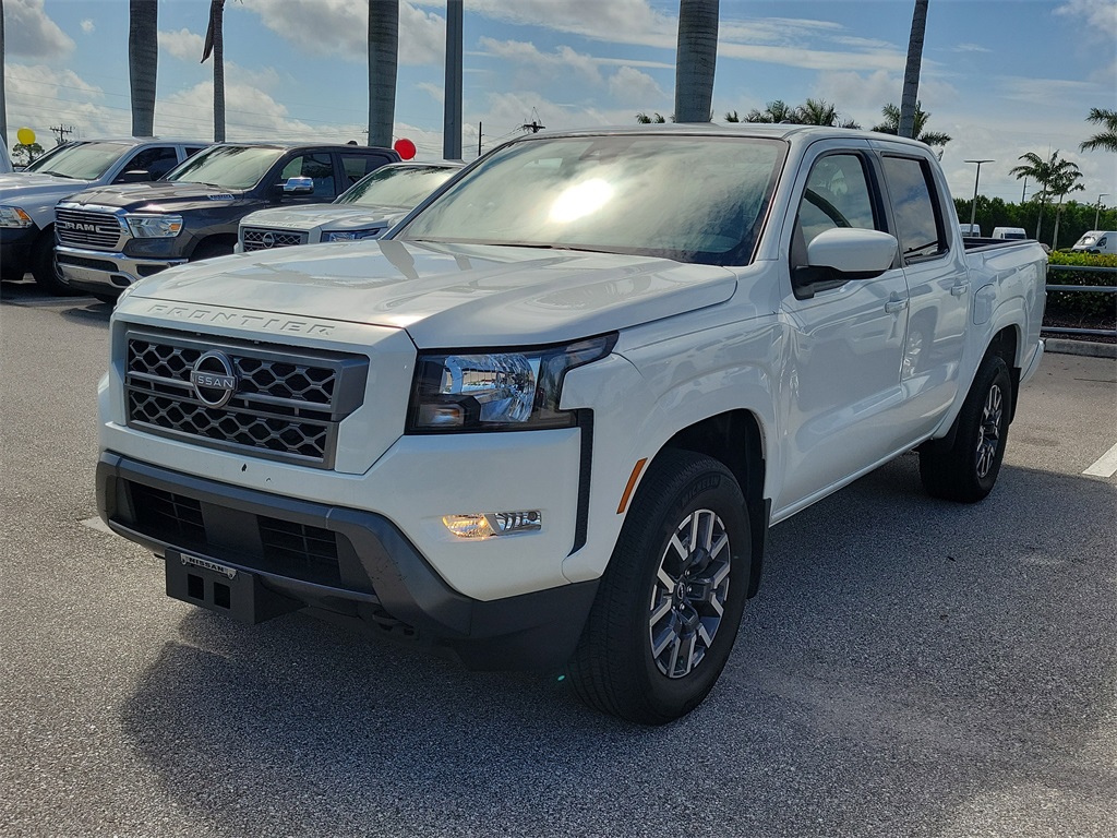 2022 Glacier White Nissan Frontier SV 4X4 Truck