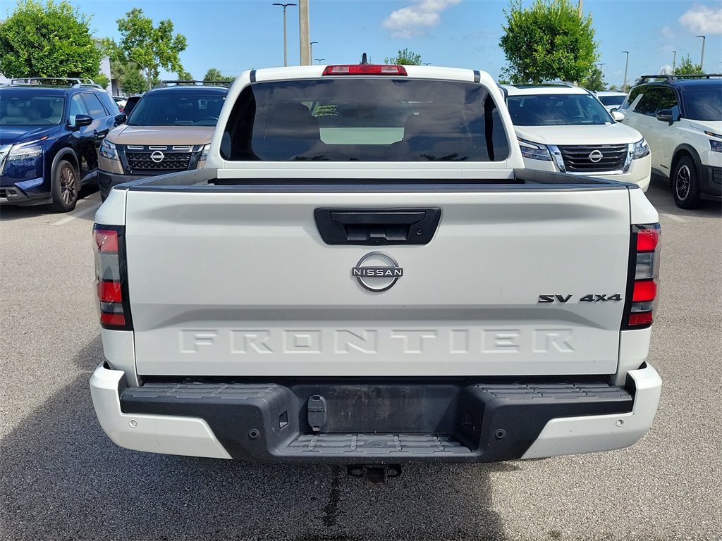 2022 Glacier White Nissan Frontier SV 4X4 Truck