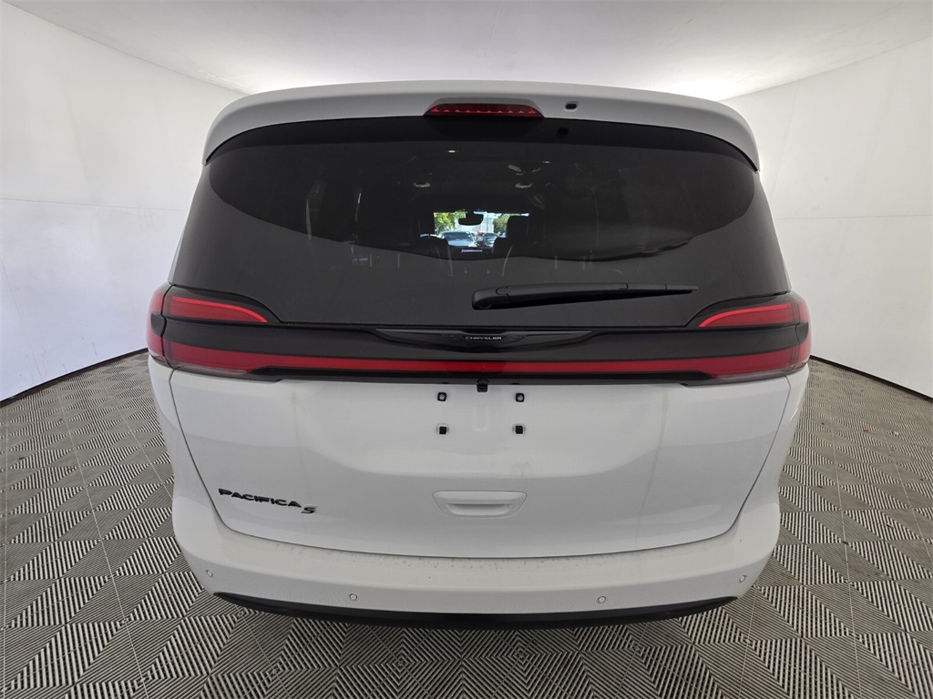 new 2026 Chrysler Pacifica car, priced at $46,100