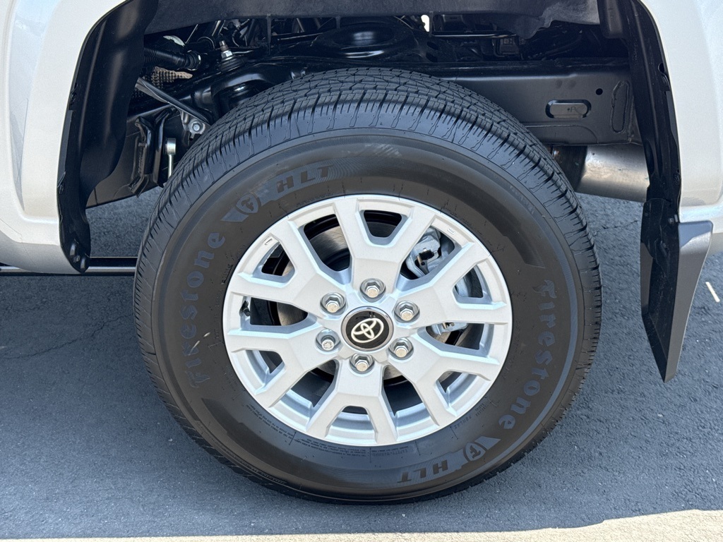2025 Toyota Tacoma SR5 4x4 Double Cab photo 16