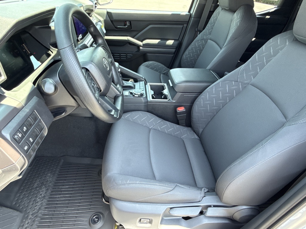2025 Toyota Tacoma SR5 4x4 Double Cab photo 18
