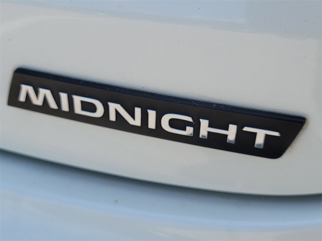 2022 Pearl White Tricoat Nissan Murano SV FWD SUV
