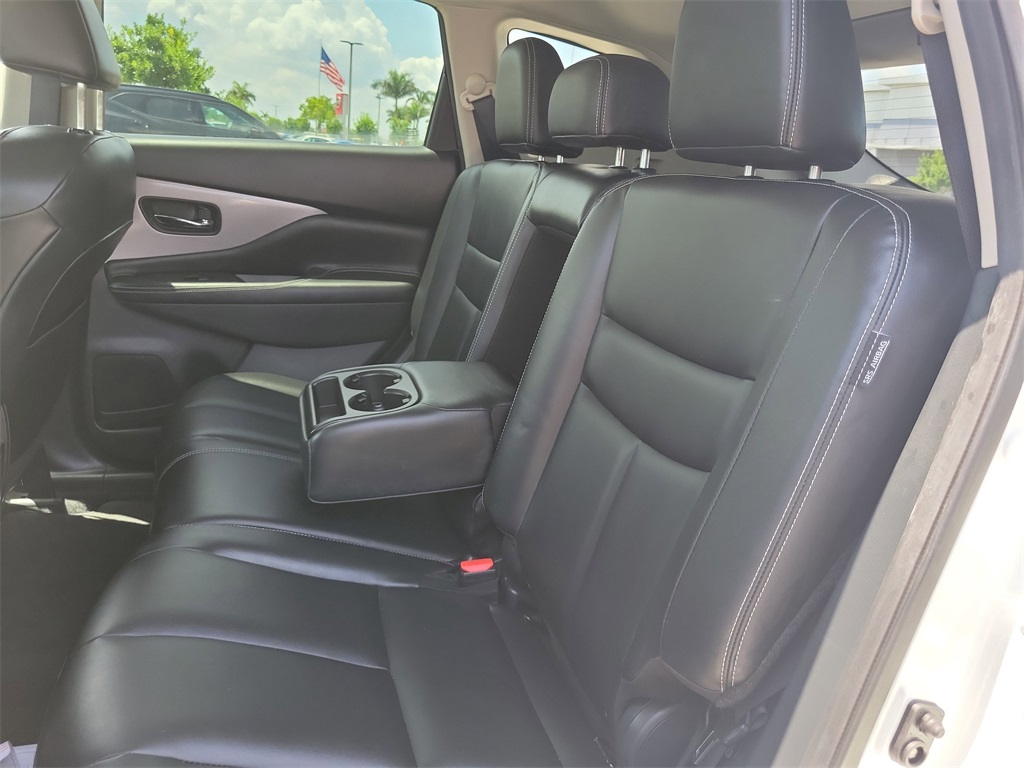2022 Pearl White Tricoat Nissan Murano SV FWD SUV