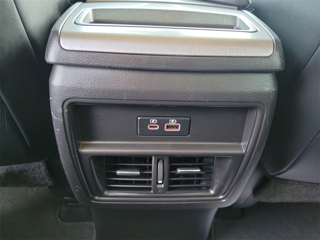 2022 Pearl White Tricoat Nissan Murano SV FWD SUV