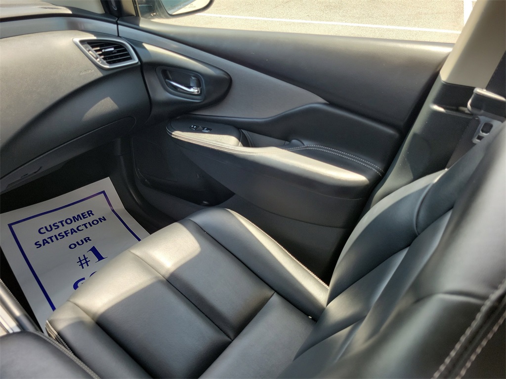 2022 Pearl White Tricoat Nissan Murano SV FWD SUV