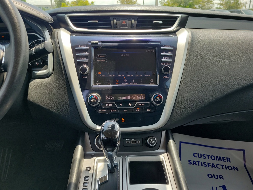2022 Pearl White Tricoat Nissan Murano SV FWD SUV