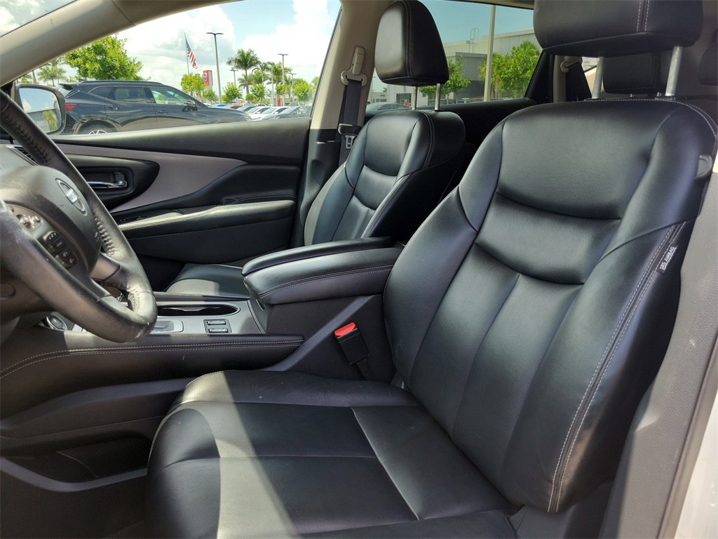 2022 Pearl White Tricoat Nissan Murano SV FWD SUV