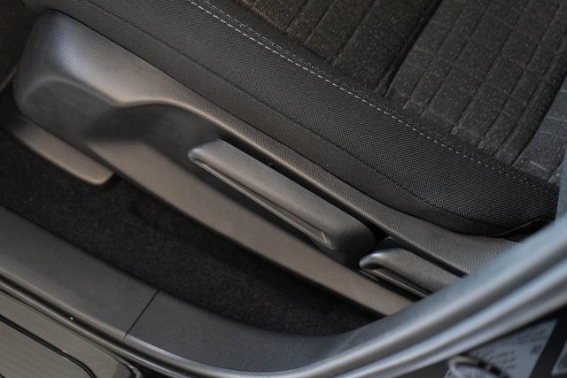 2026 Honda HR-V LX photo 10