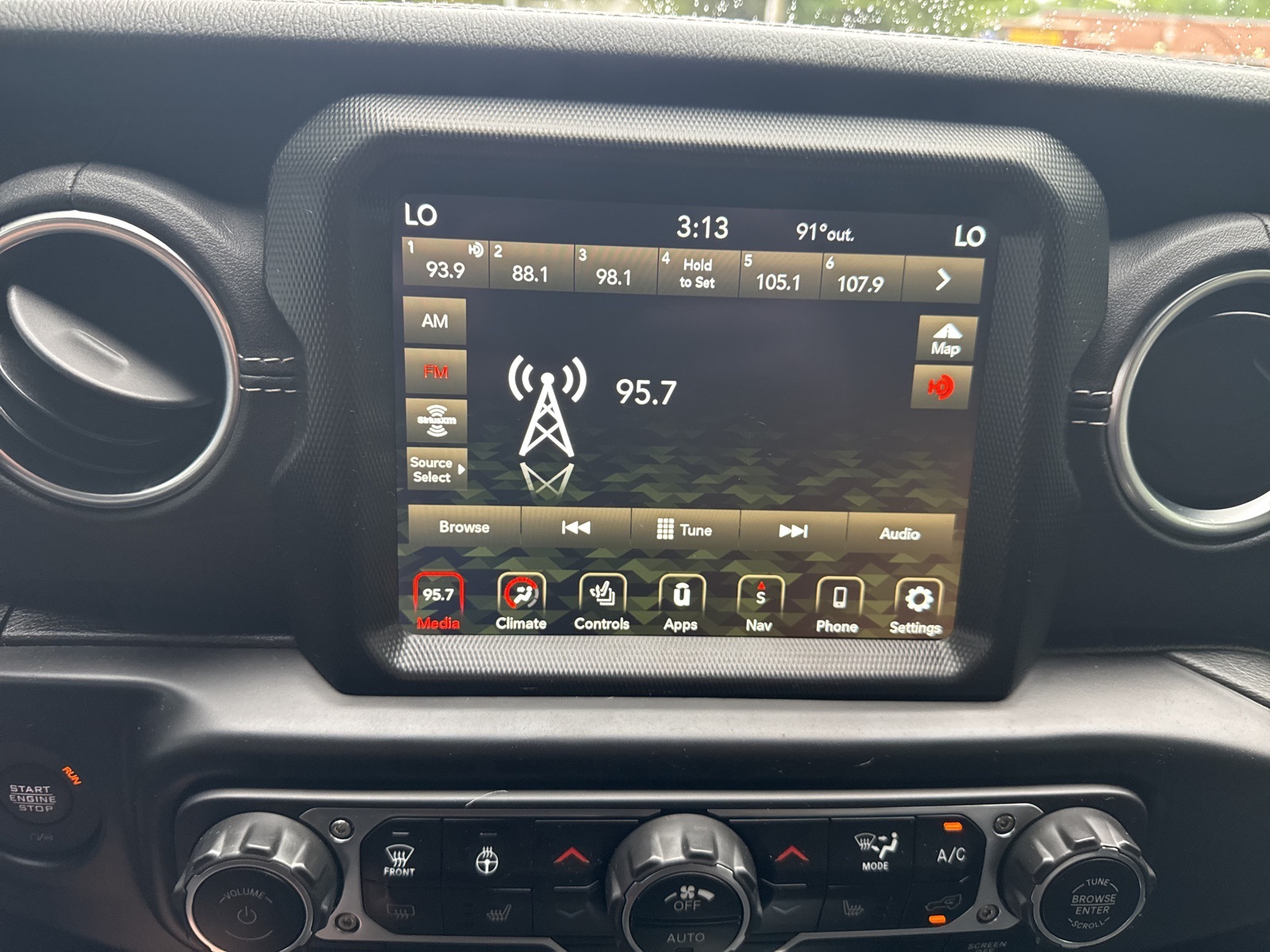 2022 Sting-Gray Clearcoat Jeep Wrangler Unlimited Sahara 4X4 SUV