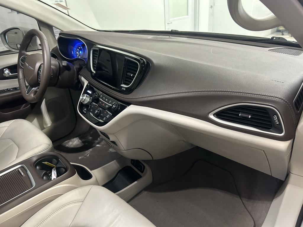 used 2021 Chrysler Pacifica car, priced at $20,799