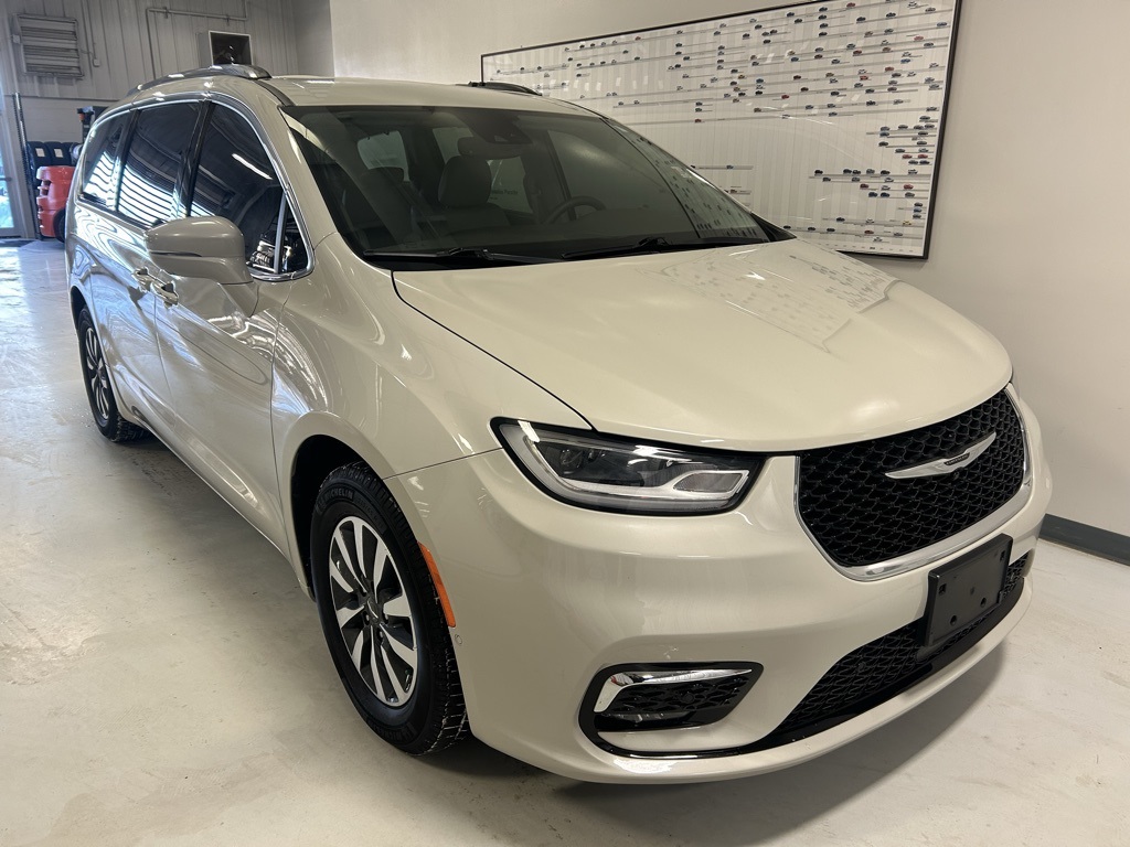 used 2021 Chrysler Pacifica car, priced at $20,799